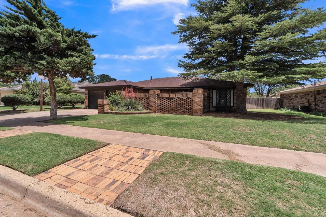 Homestead House - In Shadow Hills Golf Course Division Home Лъбък Екстериор снимка